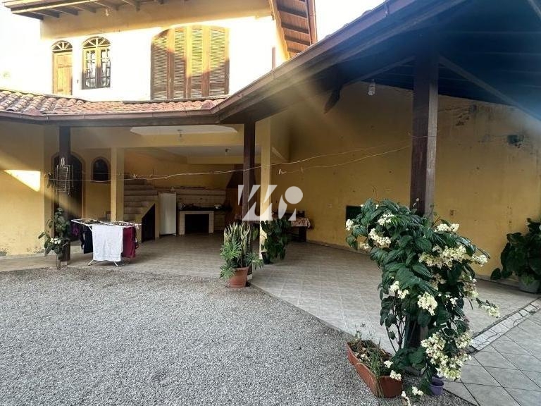 Casa em Pagani, Palhoça. 4 quartos, 269m². Imagem 3 de 14